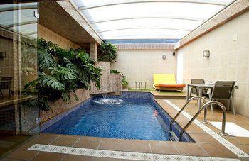 Zouk Hotel 2*