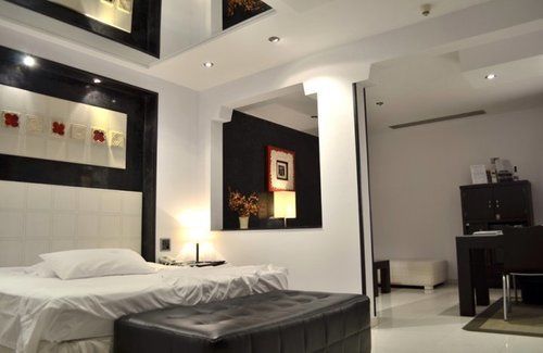 Zouk Hotel 2*
